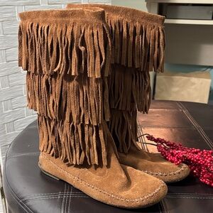 LAUREN CONRAD Fringe Suede Tan Boots